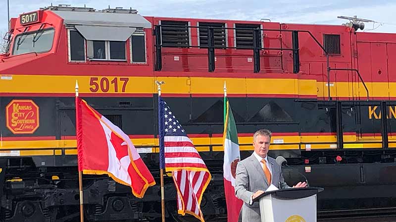 Fusión de Canadian Pacific y Kansas impulsará al puerto de Lázaro Cárdenas
