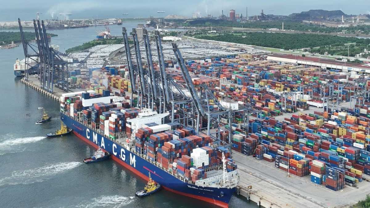Nuevas inversiones en el puerto de Lázaro Cárdenas para evitar saturación