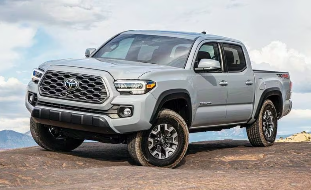 Toyota: Transición de la armadora a la electromovilidad en México será con autos híbridos
